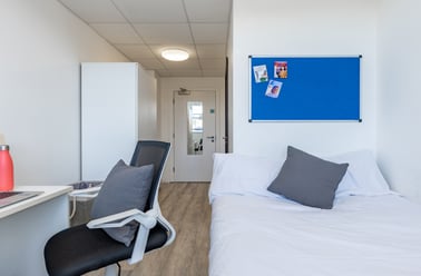 En Suite Classic Refurbished, MyPad Paisley, 26 Gilmour Street, Central, Paisley - Image 2